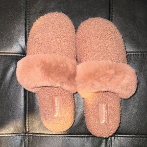 Koolaburra Cozy Slippers